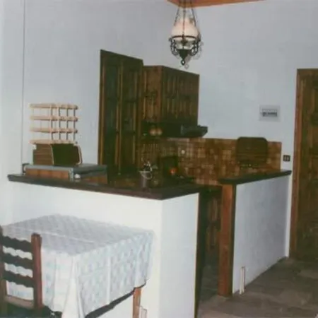 Charming 1-Bed Apartment In Kalamos Argalasti