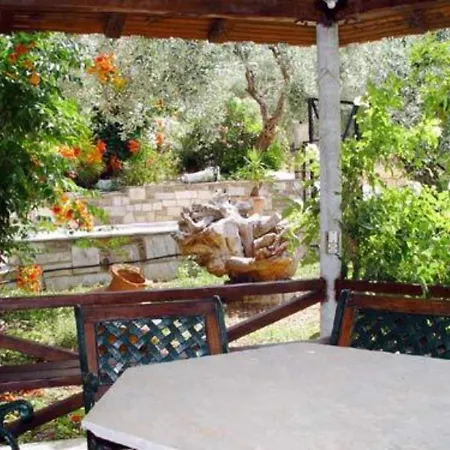 Charming 1-Bed Apartment In Kalamos * Argalasti