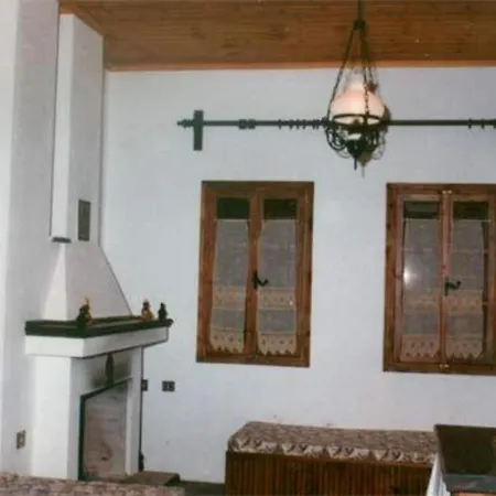 Apartment Charming 1-Bed Apartment In Kalamos Argalasti